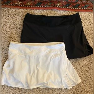 SOLD Lululemon play off the pleats skirts size 8